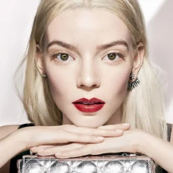 Addict Shine Lipstick, 536 Lucky
