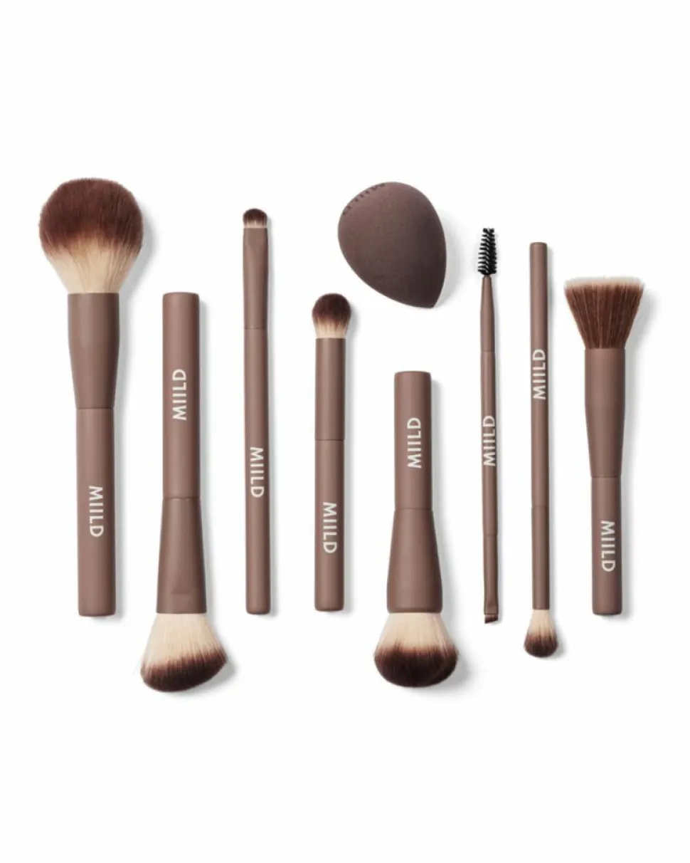 Dual-Ended Eyebrow Brush