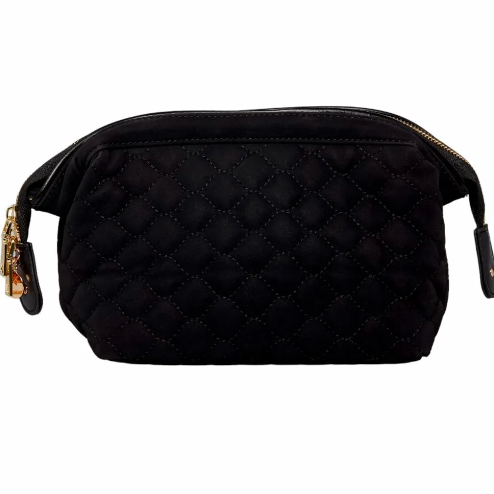Mia Makeuptaske, Pirate Black
