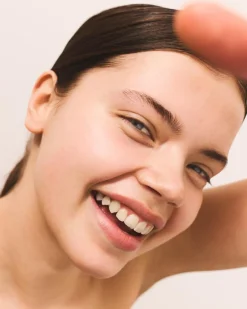 Natural Liquid Concealer, 04 Wood