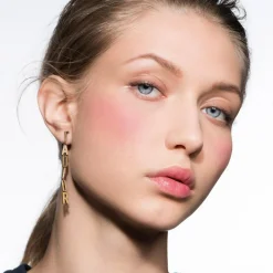 Rouge Cheek And Cheekbone Blush, 962 Poison Matte
