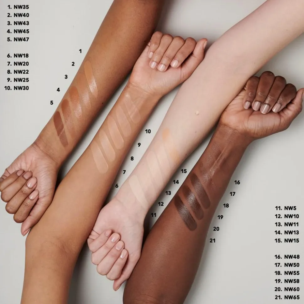Studio Radiance Serum-Powered Foundation, NW15